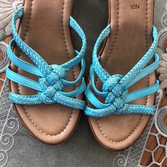 Tuscany by Easy Street Mint Green Sandals 10N New! - Picture 3 of 8